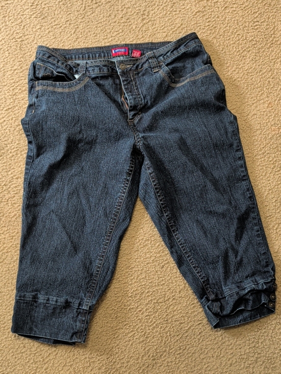 Levi's Denim - Levi's Black-Blue Denim Cropped Capri Jeans